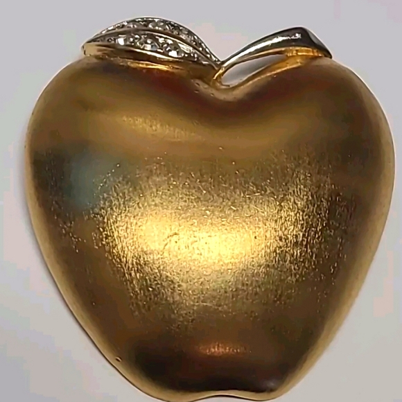 Vtg.BUTLER Golden Apple Brooch in thd Fifth Avenue Coll with Rhinestones - Picture 1 of 5